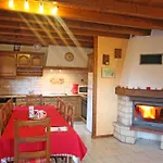 Spacieux A Rochesson, Pres De Gerardmer, Avec Garage, Cheminee, Wifi Et Equipements Complets - Fr-1-589-167 Nyaraló