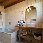 Spacieux A Rochesson, Pres De Gerardmer, Avec Garage, Cheminee, Wifi Et Equipements Complets - Fr-1-589-167